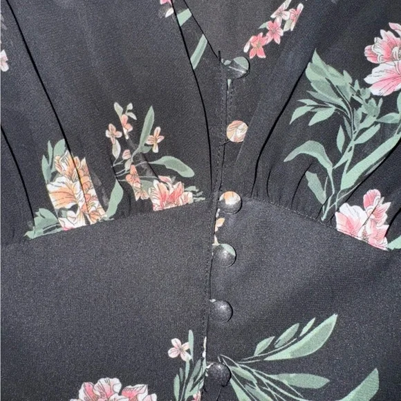 ASTR the label sheer floral v-neck button front long sleeve midi dress size M - Picture 7 of 15